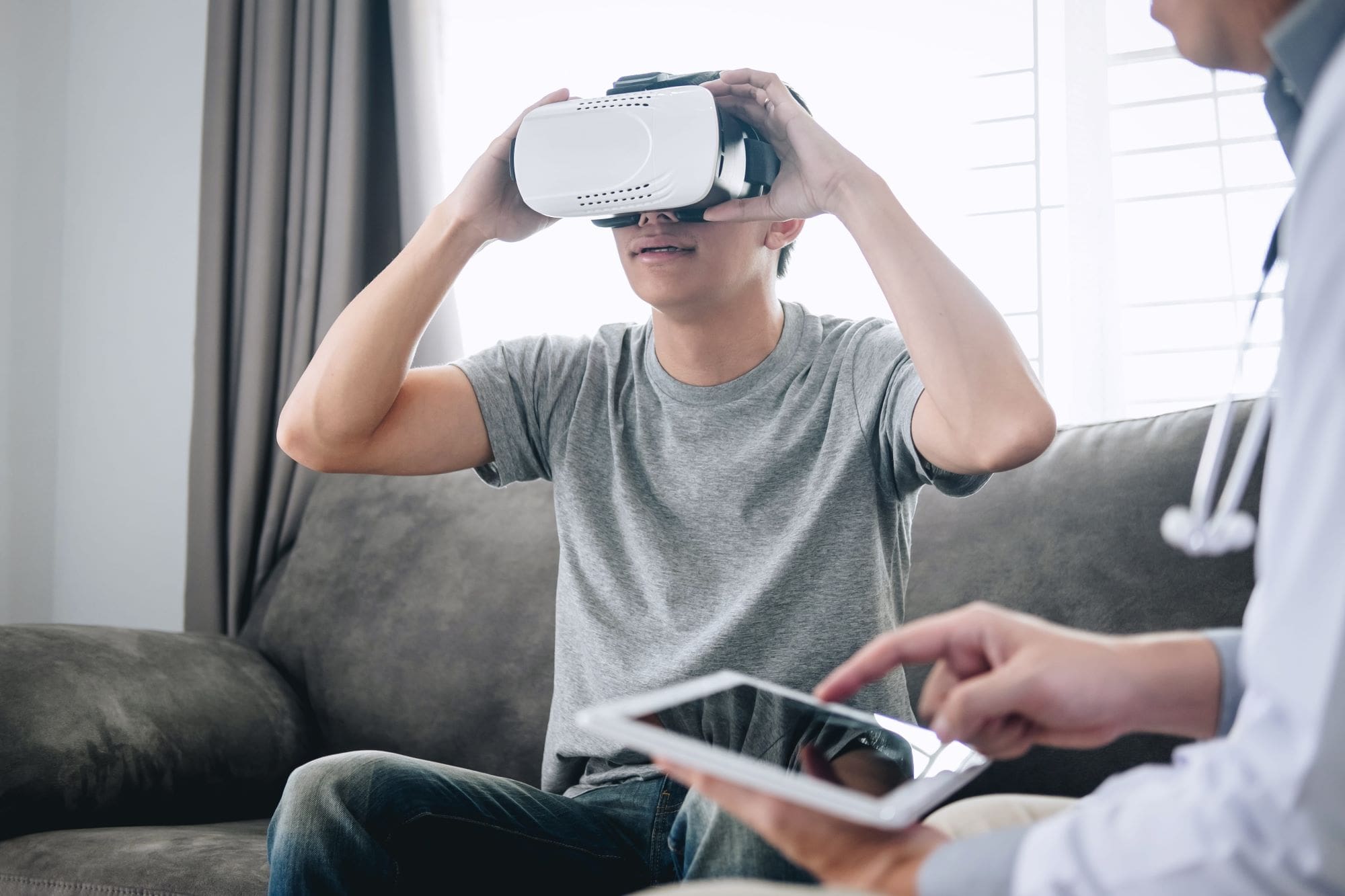 Phobies Anxiété Stress... Les Promesses Des Nouvelles Thérapies Thérapie par Exposition à la Réalité Virtuelle (TERV) et traitement des