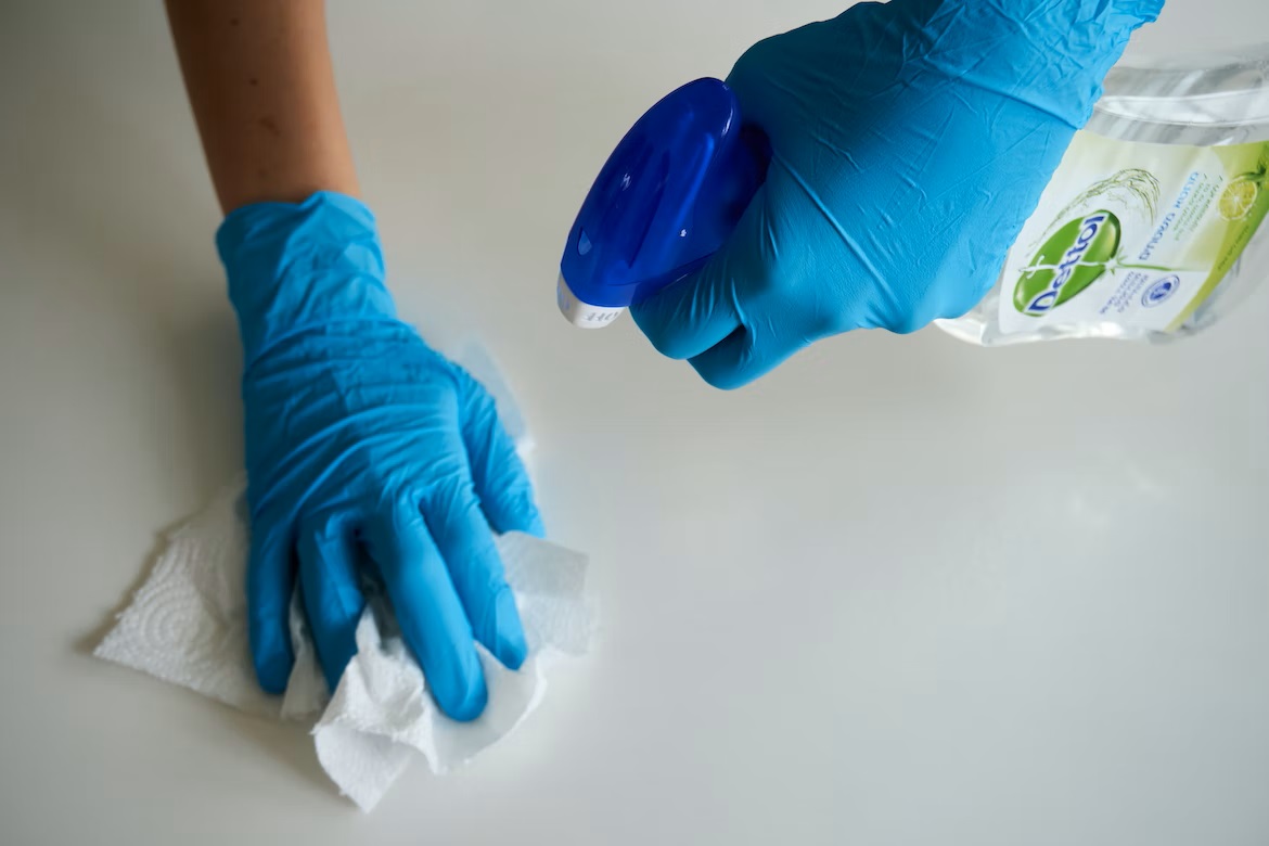 Mysophobie Mains avec les gants